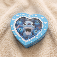 Presentask gosedjur Stitch hjärtask med blå rosor