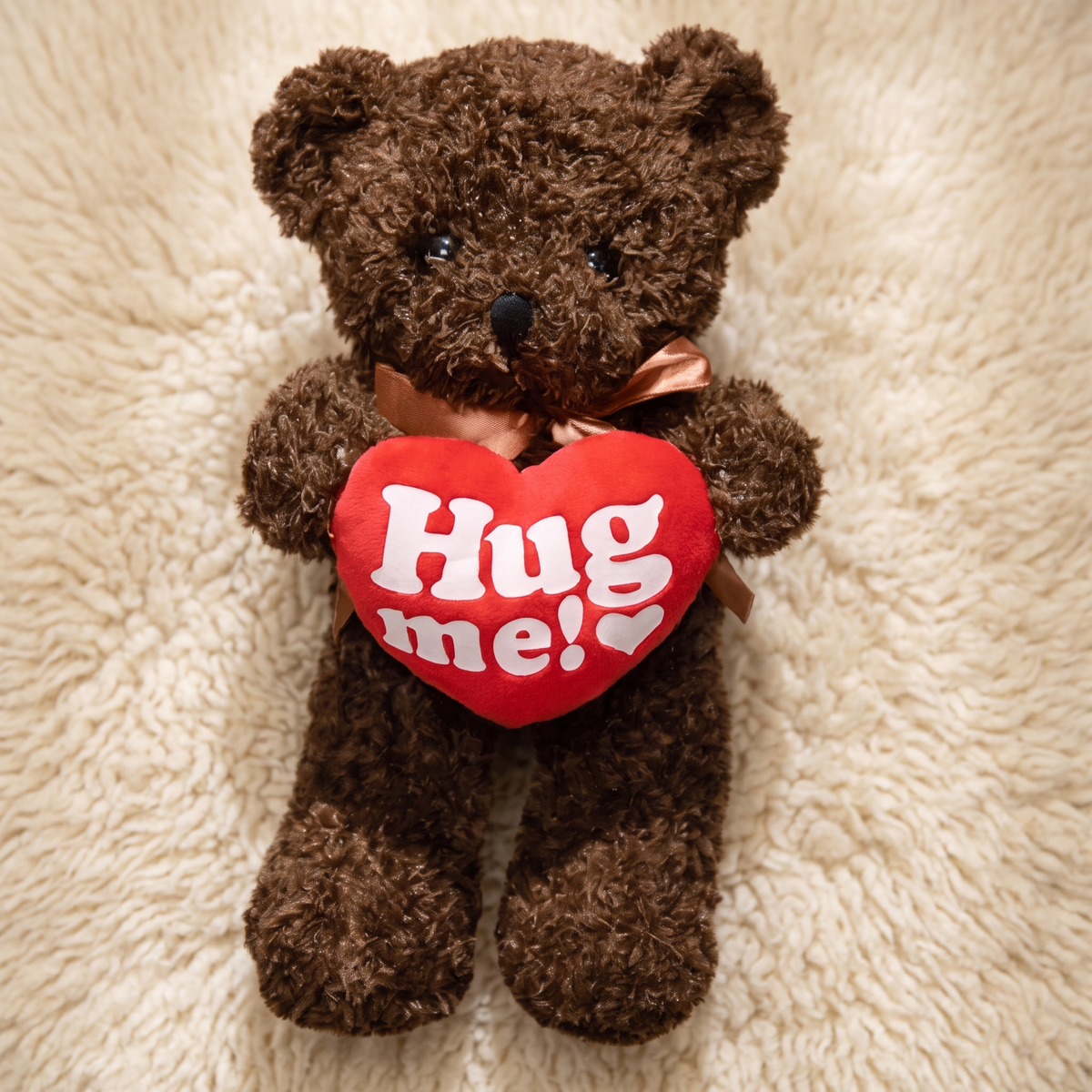 Stor björn gosedjur med hjärta Hug Me