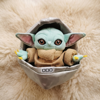Gosedjur Baby Yoda i vagga 23 cm