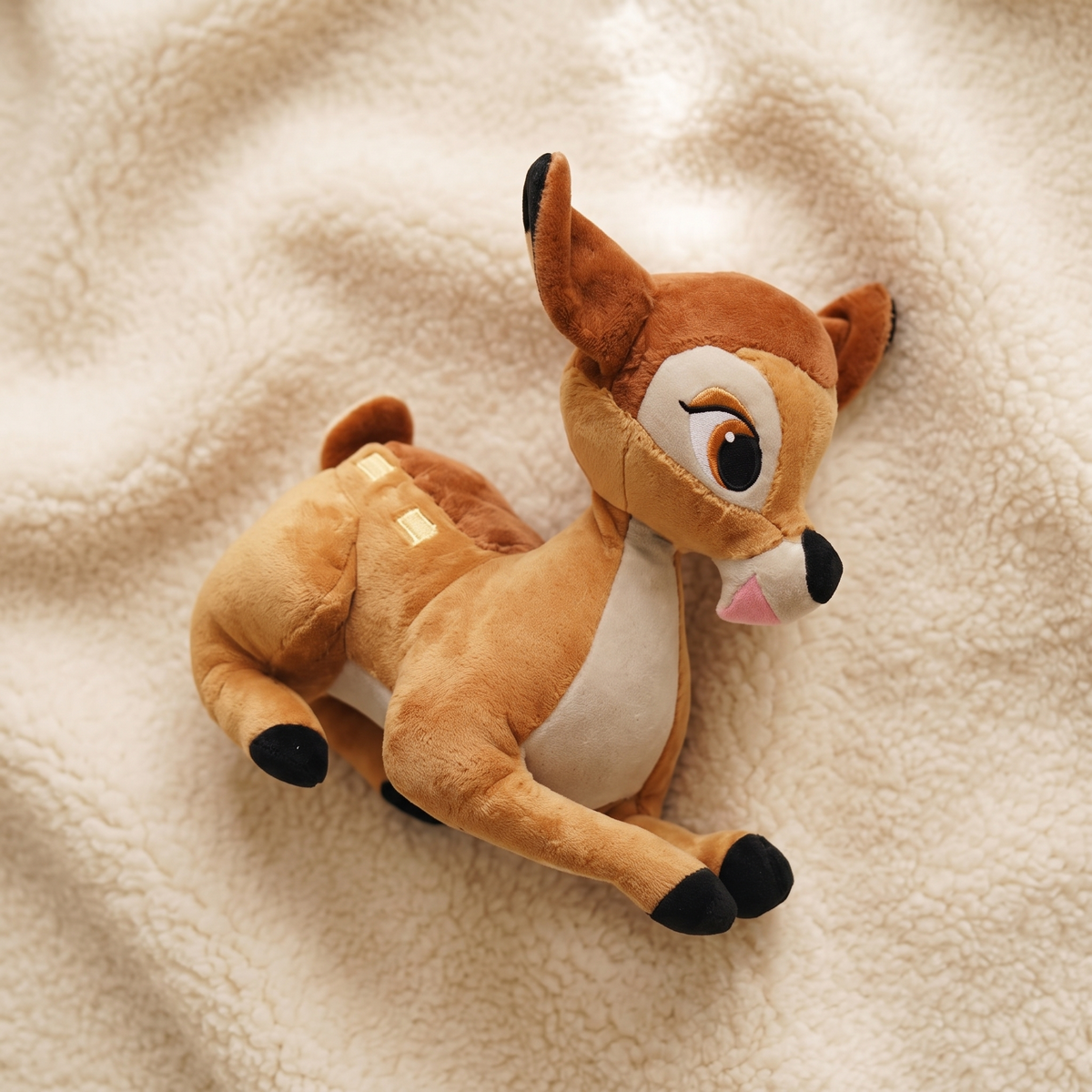 Gosedjur hjortkalv Bambi 15 cm sittande