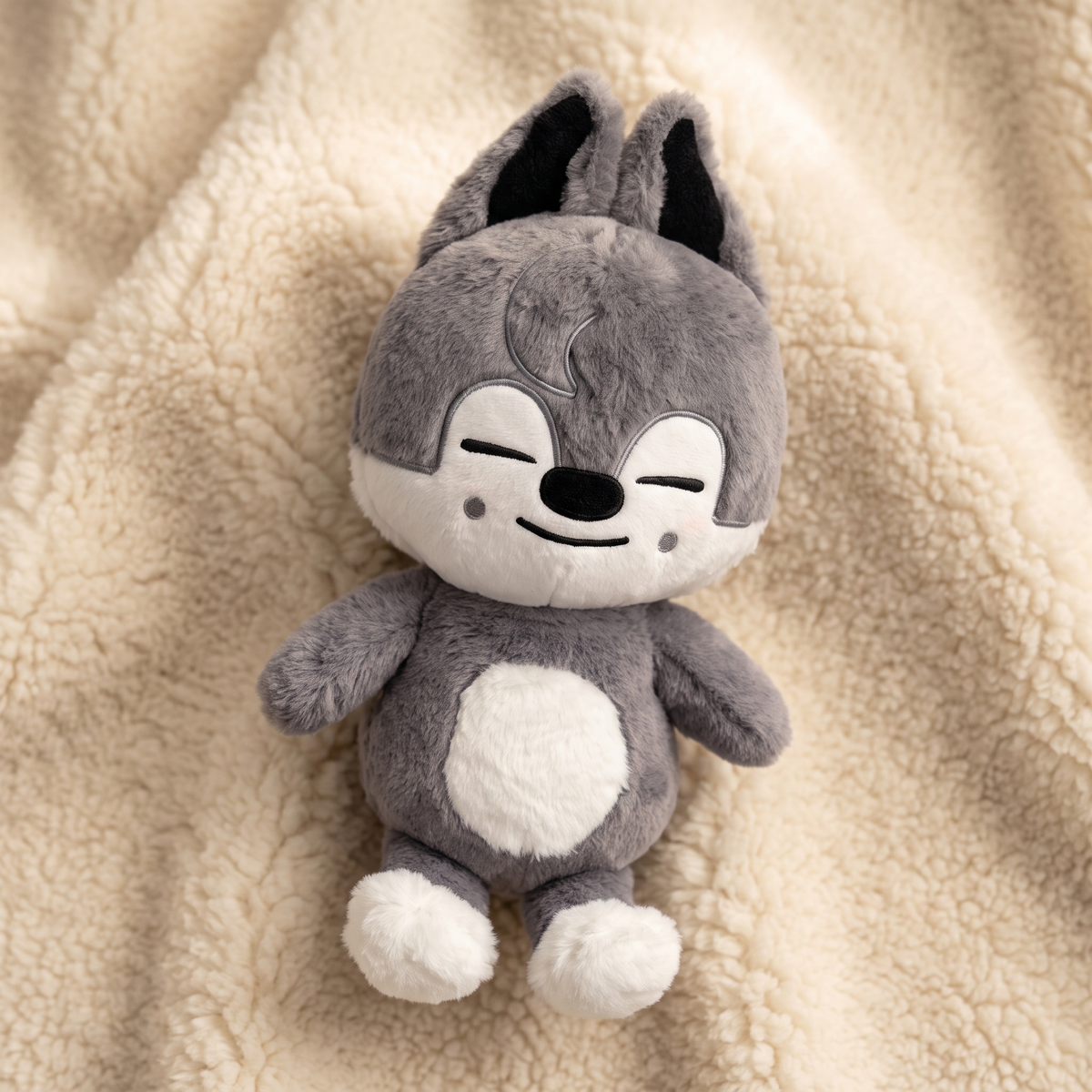 Gosedjur varg Wolf Chan SKZOO 50 cm