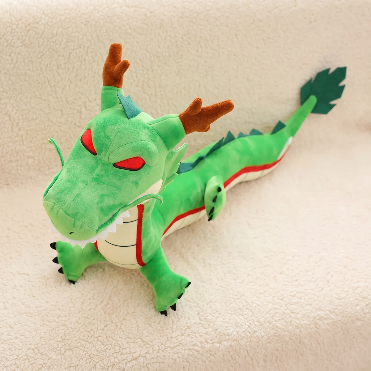 Gosedjur Shenron helig drake jättestor