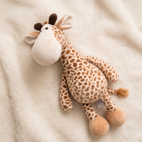 Gosedjur giraff sittande med stora hovar